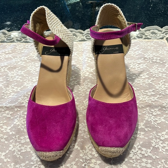NWOB fuchsia suede sandals size 38 - Picture 1 of 9